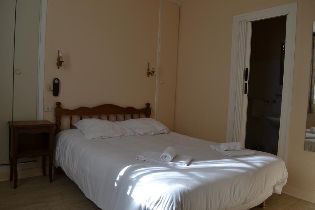 Le Lanthenay Hotel 2*